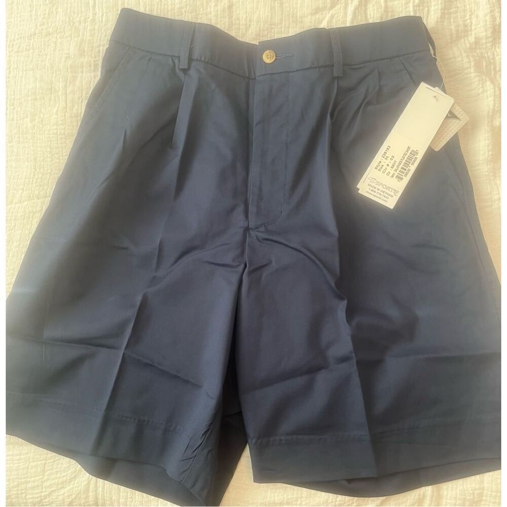 Sportif Galapagos pleated shorts,size 30 NWT NEW